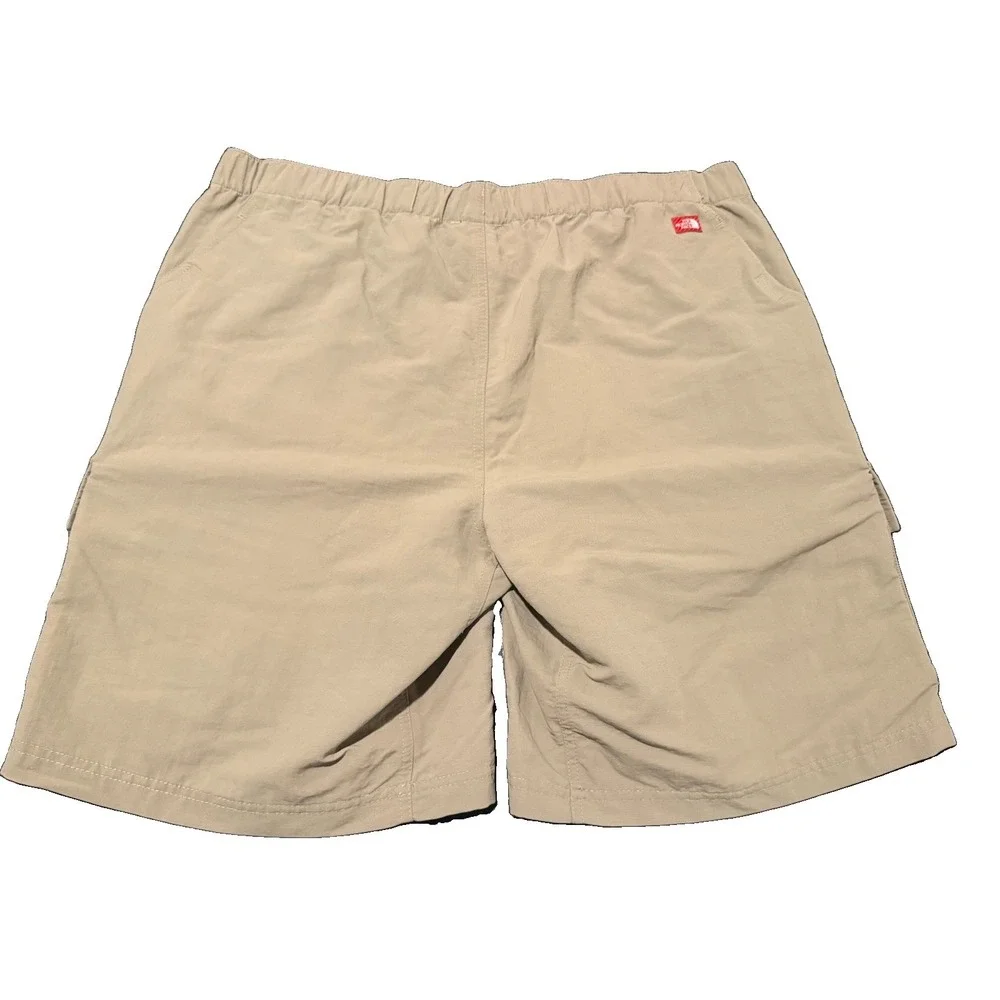 The North Face Men's Beige Cargo Shorts Elastic Waist Zip Pockets